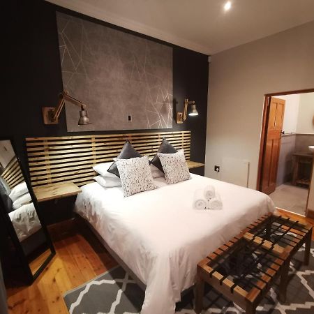 Guest Suites On Connor Bloemfontein Exteriör bild